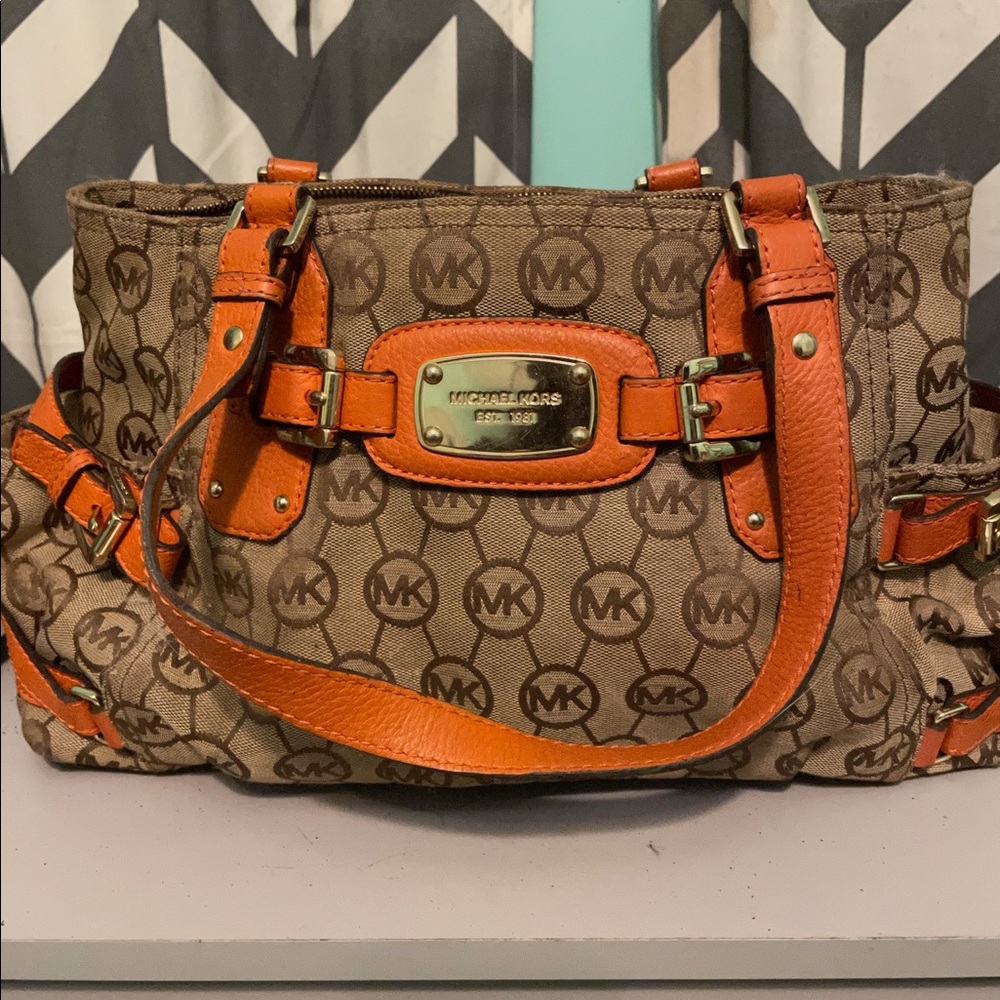 Michael Kors monogram purse gorgeous